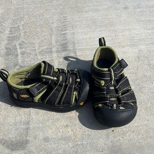 Keen water/hiking toddler shoes